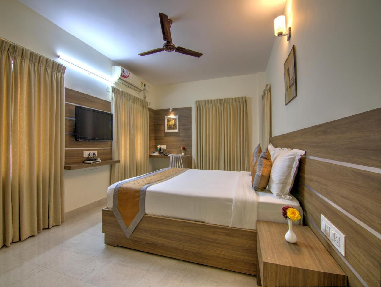 העיר בנגלור Sunshine Suites Grand Deluxe מראה חיצוני תמונה