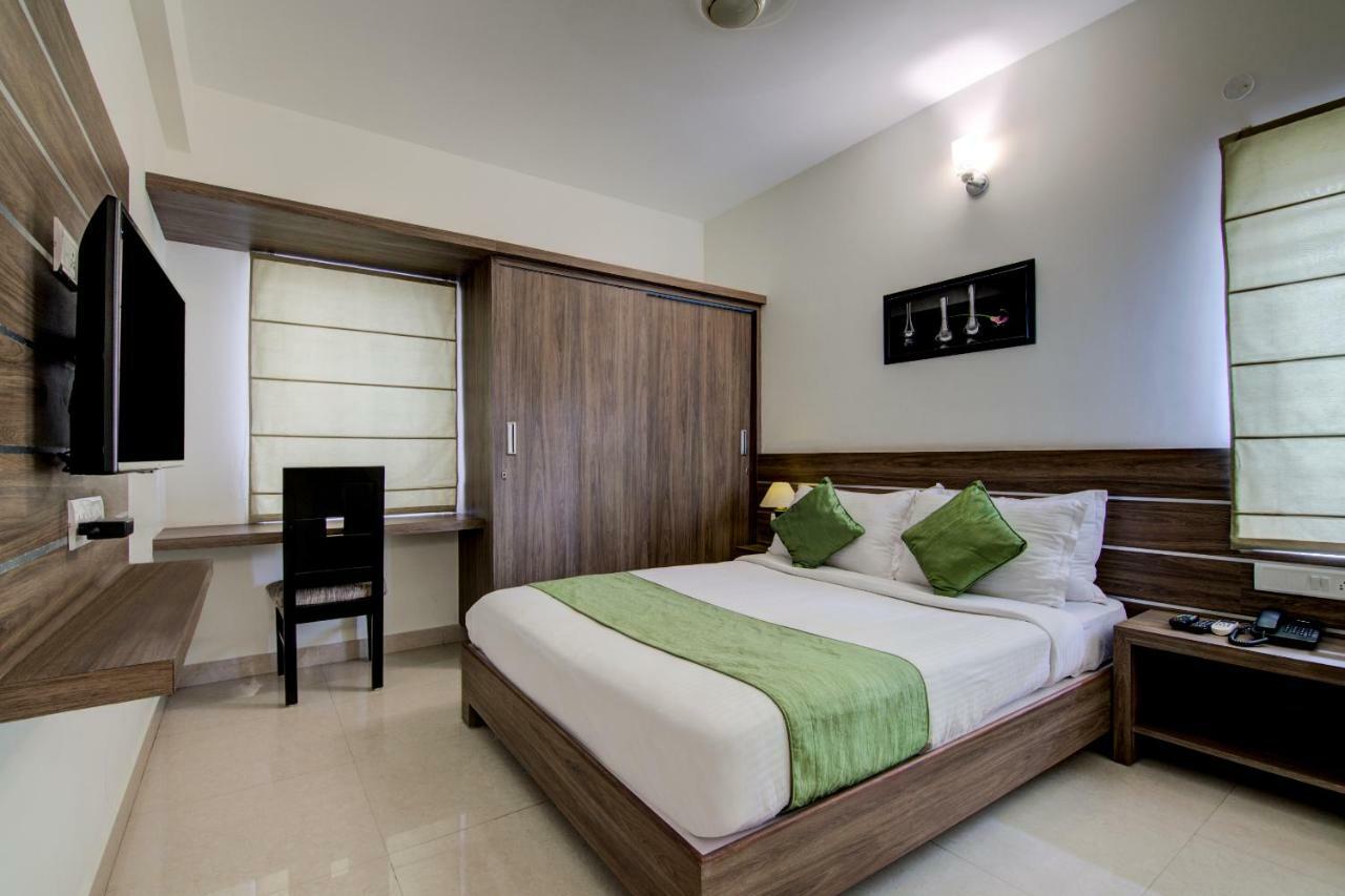 העיר בנגלור Sunshine Suites Grand Deluxe מראה חיצוני תמונה