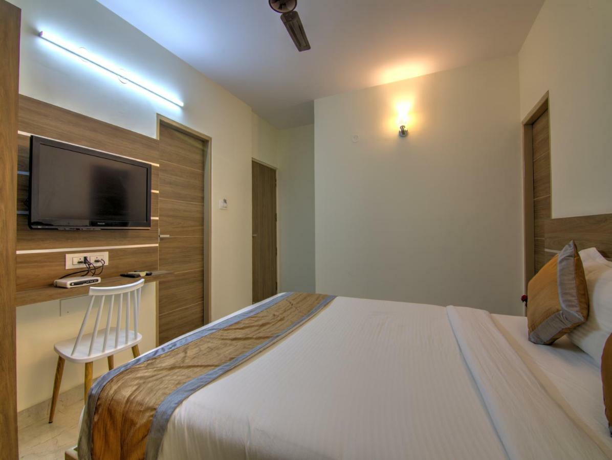 העיר בנגלור Sunshine Suites Grand Deluxe מראה חיצוני תמונה